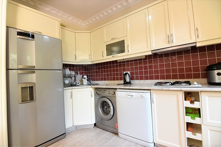 شقة عائلية مفروشة - اطلالة على المسبح - مهموتلار / الانيا 