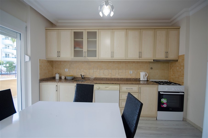 قريبة من البحر - شقة 1+1 مفروشة - في اوبا / الانيا 