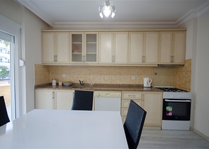 قريبة من البحر - شقة 1+1 مفروشة - في اوبا / الانيا 