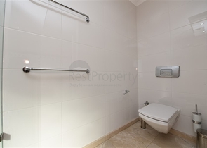 فيلا فاخرة -اطلالة على البحر والقلعة - في مدينة الانيا 