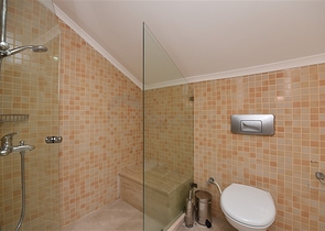 فيلا فاخرة -اطلالة على البحر والقلعة - في مدينة الانيا 