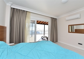 فيلا فاخرة -اطلالة على البحر والقلعة - في مدينة الانيا 