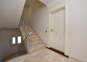 فيلا فاخرة -اطلالة على البحر والقلعة - في مدينة الانيا 