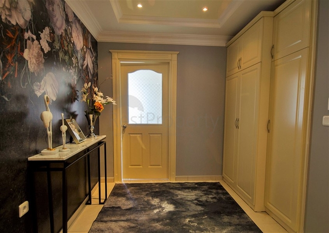 شقة فاخرة -قريبة من البحر - تصميم 2 غرفة وصالة - في مهموتلار / الانيا 