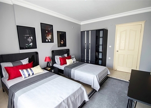 شقة فاخرة -قريبة من البحر - تصميم 2 غرفة وصالة - في مهموتلار / الانيا 