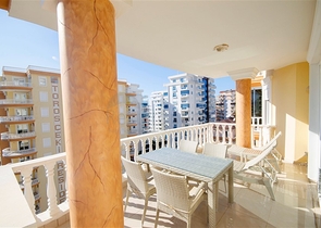 شقة فاخرة -قريبة من البحر - تصميم 2 غرفة وصالة - في مهموتلار / الانيا 