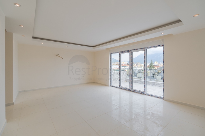 مجمع سكني قيد الانشاء - قريب من البحر - في منطقة اوبا / الانيا 