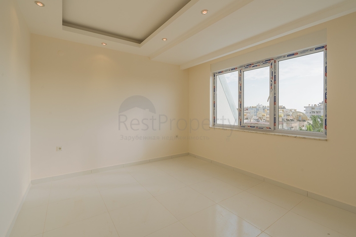 مجمع سكني قيد الانشاء - قريب من البحر - في منطقة اوبا / الانيا 