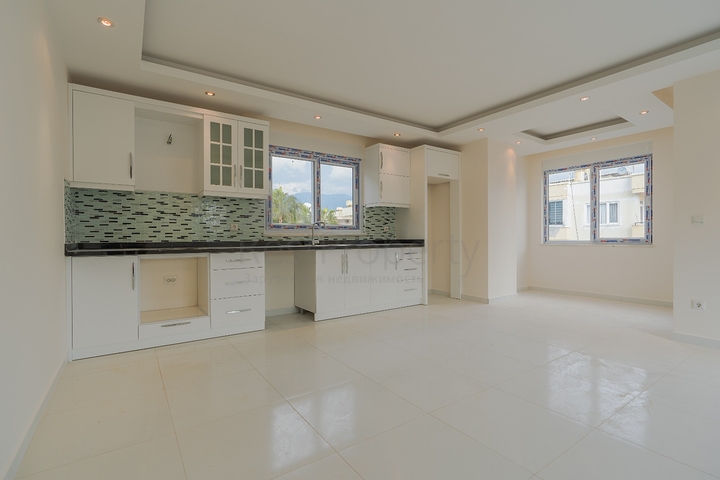 مجمع سكني قيد الانشاء - قريب من البحر - في منطقة اوبا / الانيا 