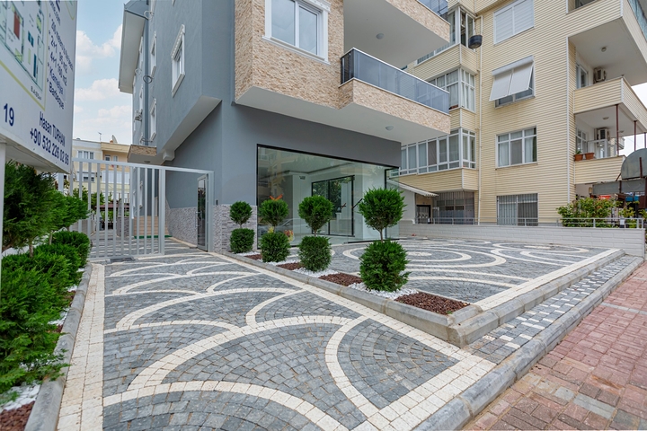 مجمع سكني قيد الانشاء - قريب من البحر - في منطقة اوبا / الانيا 