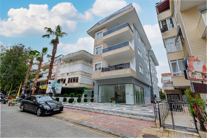 مجمع سكني قيد الانشاء - قريب من البحر - في منطقة اوبا / الانيا 