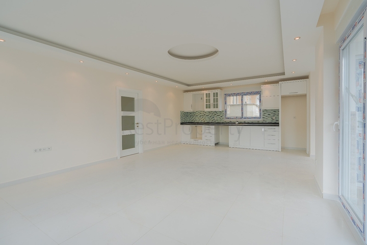 مجمع سكني قيد الانشاء - قريب من البحر - في منطقة اوبا / الانيا 