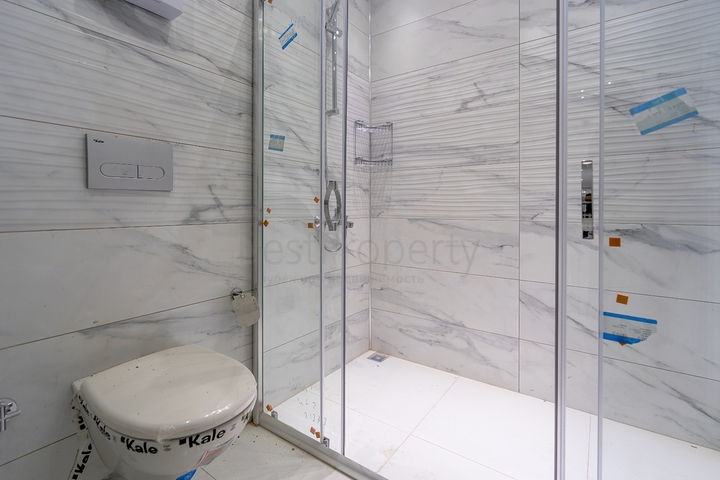 مجمع سكني قيد الانشاء - قريب من البحر - في منطقة اوبا / الانيا 