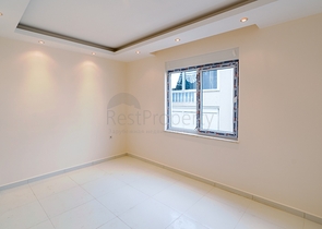 مجمع سكني قيد الانشاء - قريب من البحر - في منطقة اوبا / الانيا 