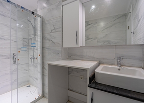 مجمع سكني قيد الانشاء - قريب من البحر - في منطقة اوبا / الانيا 