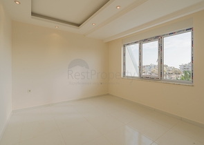 مجمع سكني قيد الانشاء - قريب من البحر - في منطقة اوبا / الانيا 