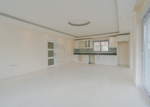 مجمع سكني قيد الانشاء - قريب من البحر - في منطقة اوبا / الانيا 