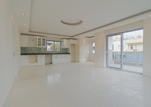 مجمع سكني قيد الانشاء - قريب من البحر - في منطقة اوبا / الانيا 