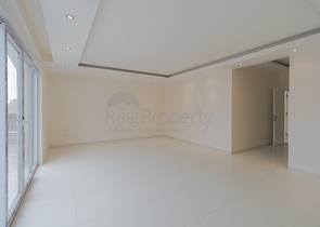 مجمع سكني قيد الانشاء - قريب من البحر - في منطقة اوبا / الانيا 