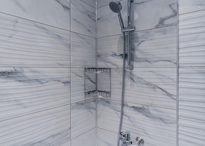 مجمع سكني قيد الانشاء - قريب من البحر - في منطقة اوبا / الانيا 