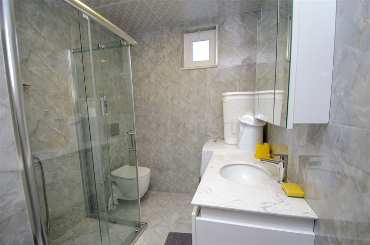  شقة 2 + 1 مع أثاث في هورما كونيالتي