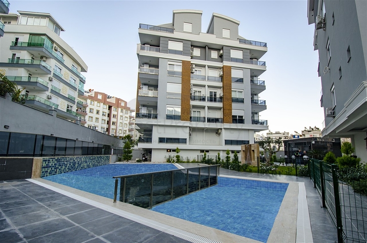  شقة 2 + 1 مع أثاث في هورما كونيالتي