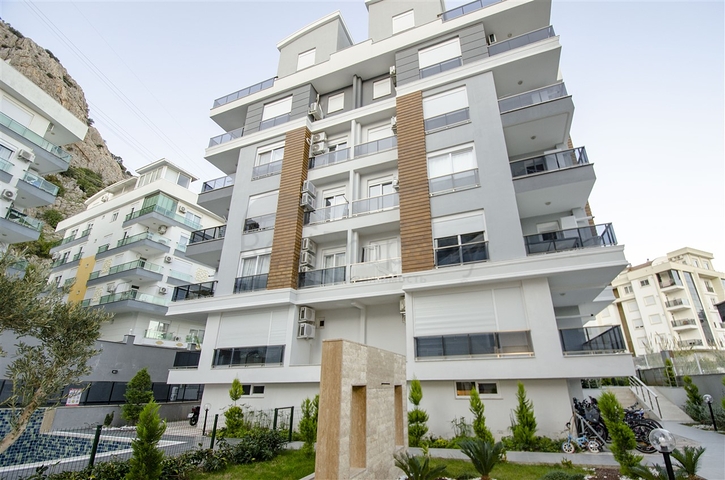  شقة 2 + 1 مع أثاث في هورما كونيالتي