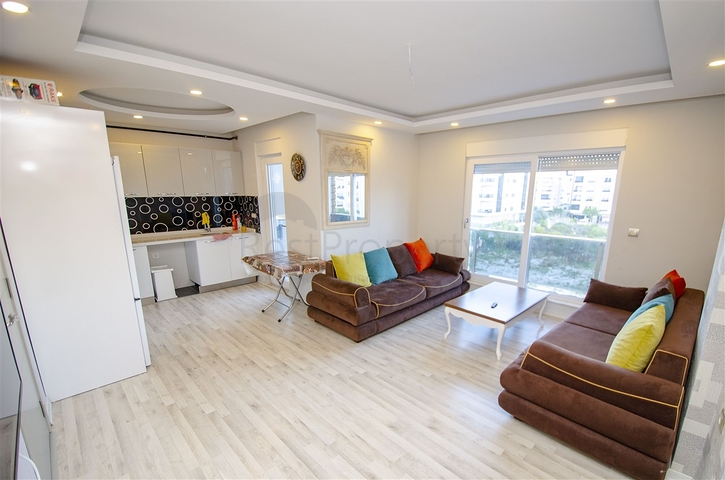  شقة 2 + 1 مع أثاث في هورما كونيالتي