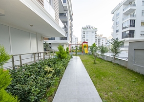  شقة 2 + 1 مع أثاث في هورما كونيالتي