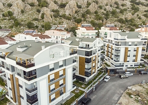  شقة 2 + 1 مع أثاث في هورما كونيالتي