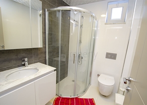  شقة 2 + 1 مع أثاث في هورما كونيالتي