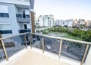  شقة 2 + 1 مع أثاث في هورما كونيالتي