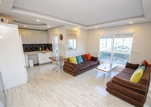  شقة 2 + 1 مع أثاث في هورما كونيالتي