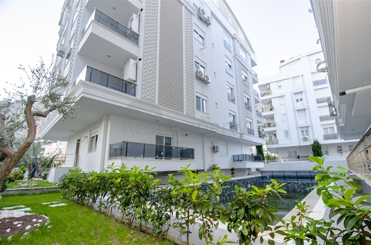 شقة مفروشة من غرفتي نوم ضمن مجمع حديث في كونيالتي /انطاليا 