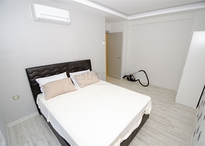 شقة مفروشة من غرفتي نوم ضمن مجمع حديث في كونيالتي /انطاليا 