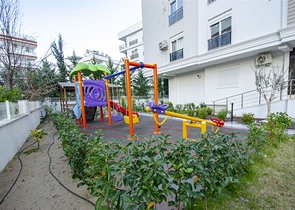 شقة مفروشة من غرفتي نوم ضمن مجمع حديث في كونيالتي /انطاليا 