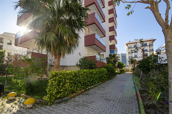 2 + 1 شقة مطلة على البحر في منطقة كونيالتي في أنطاليا