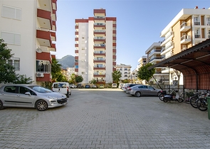 2 + 1 شقة مطلة على البحر في منطقة كونيالتي في أنطاليا