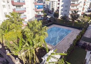 2 + 1 شقة مطلة على البحر في منطقة كونيالتي في أنطاليا