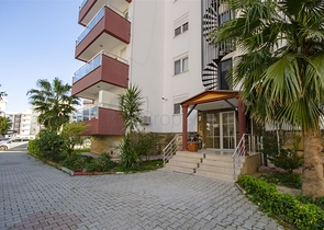 2 + 1 شقة مطلة على البحر في منطقة كونيالتي في أنطاليا