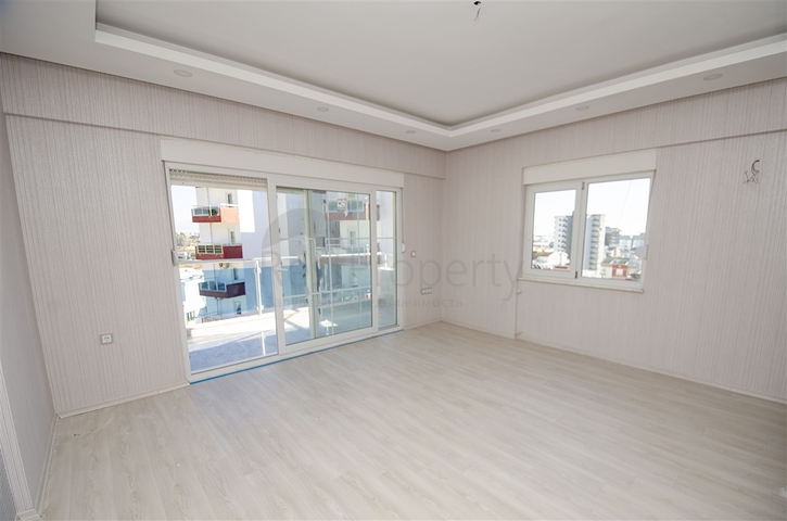 شقة مجددة 2 + 1  في كونيالتي أنطاليا