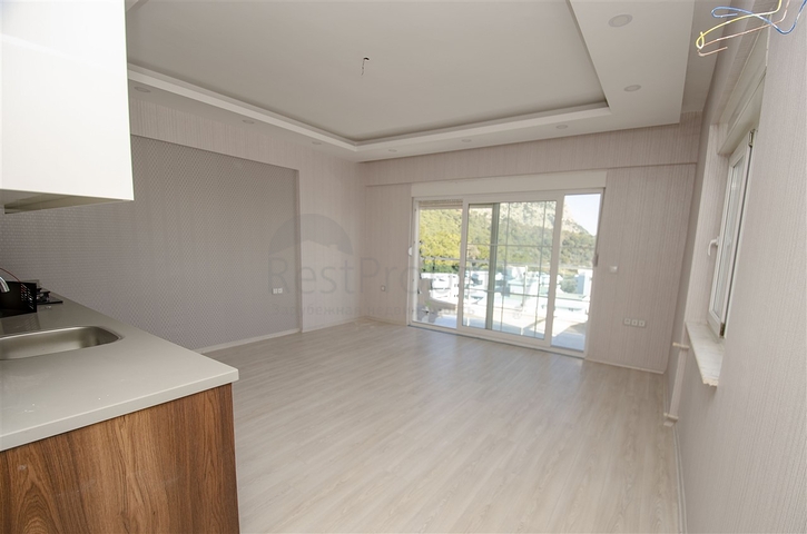 شقة مجددة 2 + 1  في كونيالتي أنطاليا