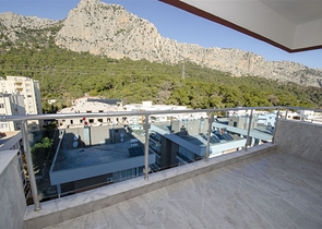 شقة مجددة 2 + 1  في كونيالتي أنطاليا