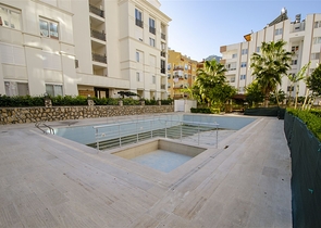 شقة مجددة 2 + 1  في كونيالتي أنطاليا