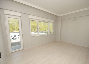 شقة مجددة 2 + 1  في كونيالتي أنطاليا