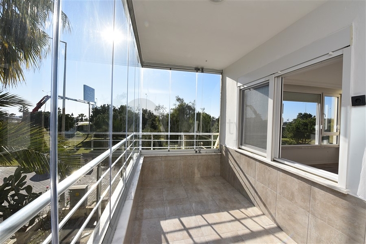 على البحر مباشرة - شقة غرفتين وصالة -مفروشة -بسعر مميز - في مهموتلار / الانيا 