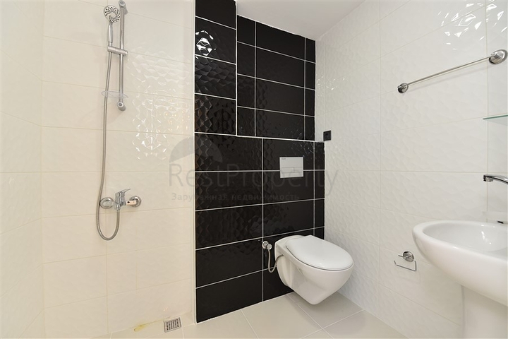 على البحر مباشرة - شقة غرفتين وصالة -مفروشة -بسعر مميز - في مهموتلار / الانيا 