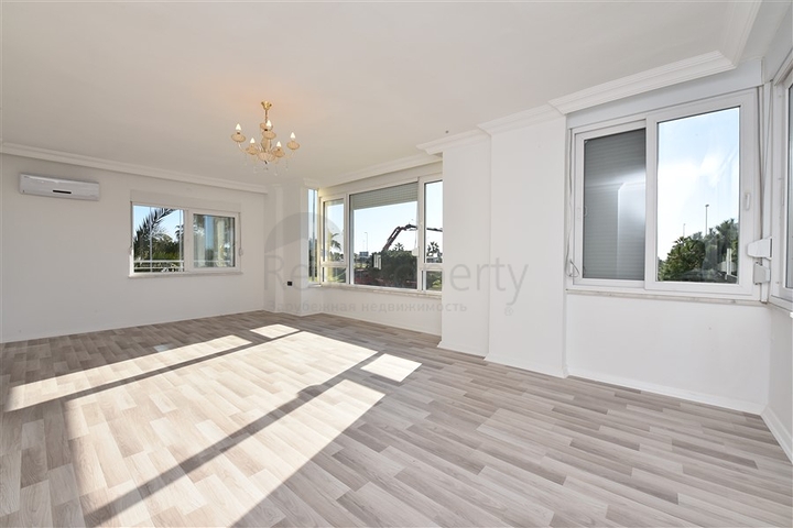 على البحر مباشرة - شقة غرفتين وصالة -مفروشة -بسعر مميز - في مهموتلار / الانيا 