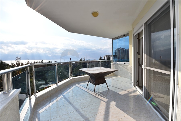 اطلالة بحرية - شقة مفروشة - تصميم غرفتين وصالة - في مهموتلار / الانيا 