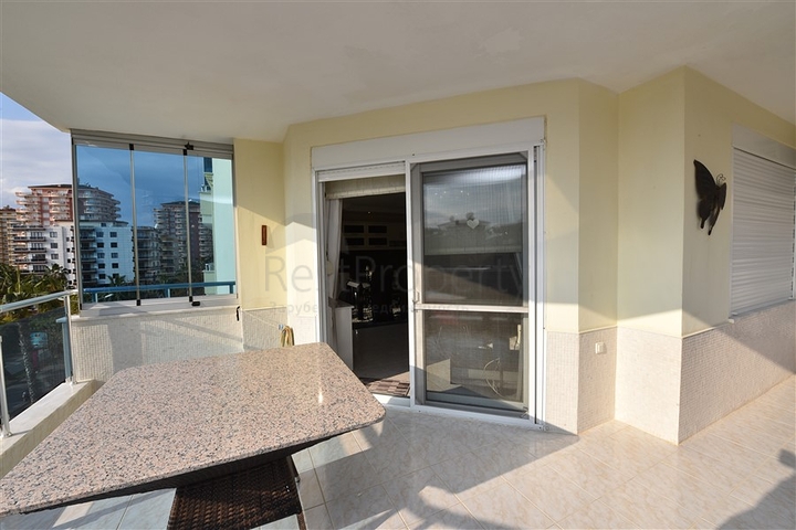 اطلالة بحرية - شقة مفروشة - تصميم غرفتين وصالة - في مهموتلار / الانيا 